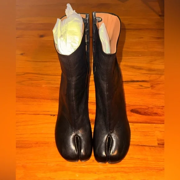 NWT Maison Martin Margiela Black Leather Tabi Ankle Boots - Picture 2 of 8